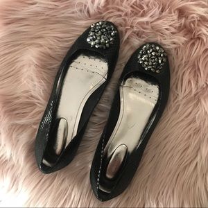 Calvin Klein Flats NWOT